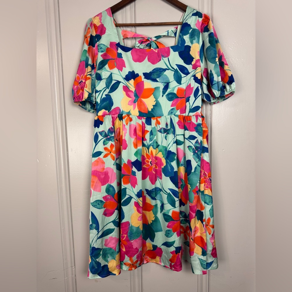 BiBi Mint Floral Dress NWT Square Neck‎ Puff Sleeves Back Tie Satin Summer Large
